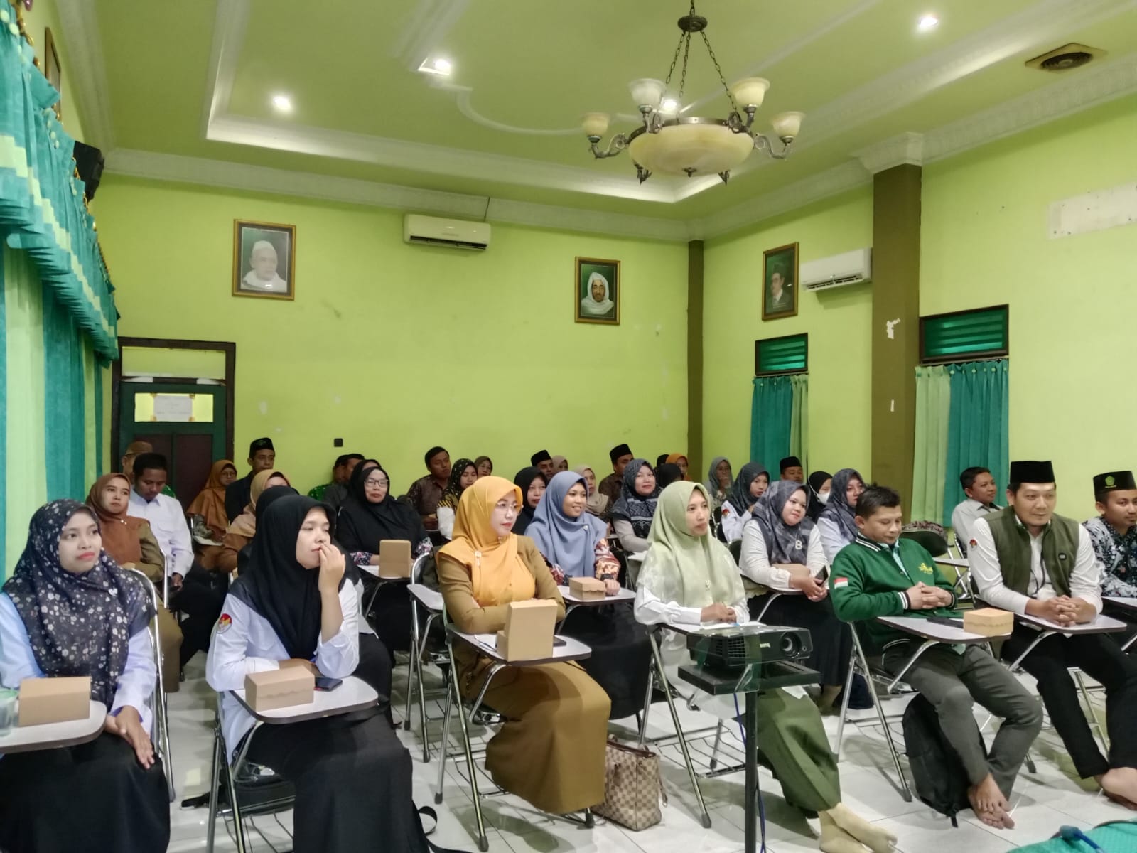 Peserta Bimtek Deep Learning PC LP Ma'arif Lamongan 