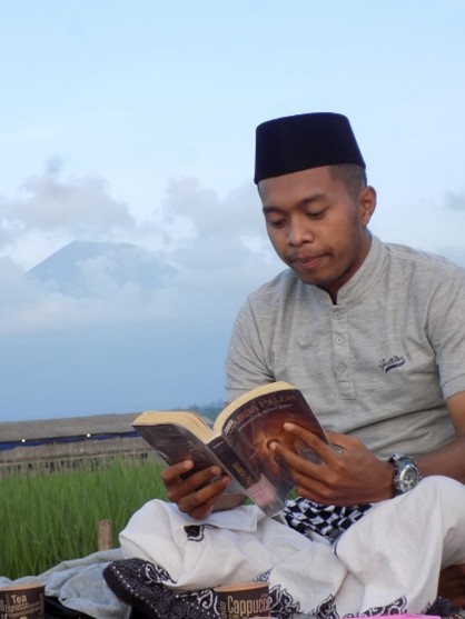 Tersesat di Metaverse Pendidikan: Mengapa Guru Wajib Melek Literasi Digital